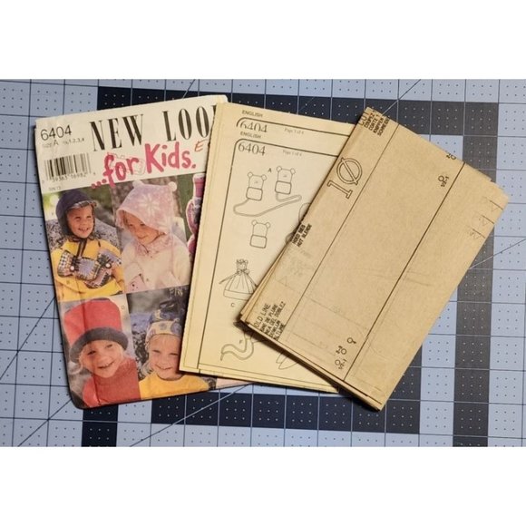 New Look 6404 Kids Hat Hood Mittens Winter UNCUT Sewing Pattern Size A 1/2-4 - Picture 3 of 5